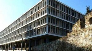 Θεσσαλονίκη: Αίθουσες «τηλεματικής συνεδρίασης» στα δικαστήρια