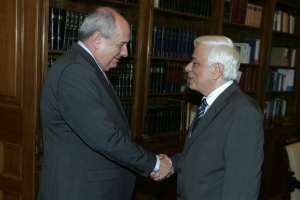 Παυλόπουλος: Όχι στείρες κομματικές αντιπαραθέσεις σε κρίσιμες ώρες