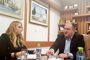 Χρηματοδότηση κατασκευής σχολείων, του αγωγού Σταυροχωρίου – Ξηρόβρυσης, επιτάχυνση του Δικαστικού κ.α. ζήτησε από την Έλενα Σώκου ο Δήμαρχος Κιλκίς