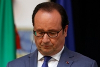 Ολάντ για Brexit: Πρόσβαση στην ενιαία αγορά μόνο με ελεύθερη μετακίνηση