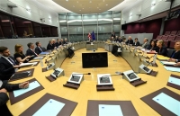 ΕΕ: Οι διαφορές γύρω από το Brexit είναι πολλές και «το ρολόι κάνει τικ τακ»