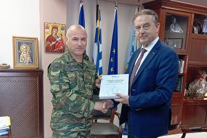 Επίσκεψη του Διοικητή της 71ης Αερομεταφερόμενης Ταξιαρχίας στο δήμαρχο Παιονίας