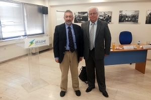 Συγχαίρουν τον Χρ. Σπίγκο