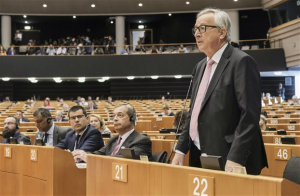 Πρόταση Γιούνκερ: Ας γίνουν οι Βρετανοί... Βέλγοι