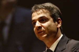 Μητσοτάκης προς Βαρουφάκη: Δεν είσαι εκδότης περιοδικού μόδας