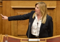 Γεννηματά: Η κυβέρνηση κάνει τη σοβαρότερη εκχώρηση κυριαρχίας