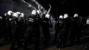 Σκηνές χάους συνεχίζονται στο κέντρο των Βρυξελλών