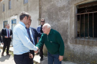 Τελική επίθεση με το βλέμμα στο Κέντρο