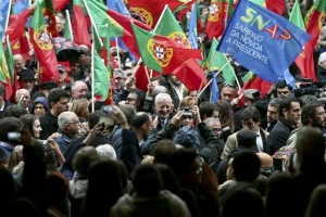 Πρόεδρο εκλέγουν οι Πορτογάλοι υπό την κυβέρνηση «λιγότερης λιτότητας»