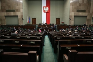 ΕΕ: Αυστηρές προειδοποιήσεις στη Πολωνία για τον νέο νόμο για ΜΜΕ
