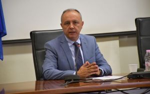 Καράογλου: «Κανείς απροστάτευτος από τις συνέπειες της πανδημίας»