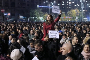 Φουσκώνει το κύμα αντικυβερνητικών διαδηλώσεων στη Ρουμανία