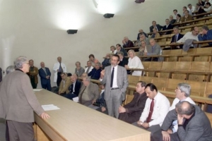 Στις τελευταίες θέσεις της Δ. Ευρώπης οι μισθοί των πανεπιστημιακών