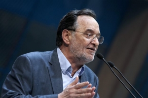 Π. Λαφαζάνης: «Δεν στηρίζουμε την κυβέρνηση για να συνομολογεί σε μνημόνια»