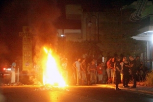 Αρχίζει η δίκη για τα επεισόδια σε βάρος των Ρομά στο Αιτωλικό