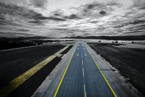 Μιλάνο | Η στιγμή που απογειώνεται το Boeing 777 και η ουρά του χτυπά στο έδαφος