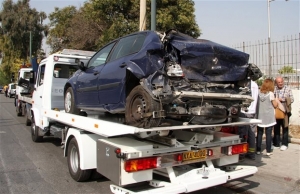 Τροχαία σε Μενίδι και Αρκαδία με δύο νεαρούς νεκρούς