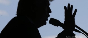DW: Ο αναξιόπιστος κύριος Τραμπ