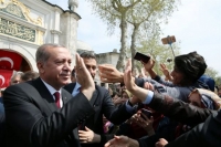 Ερντογάν: Νοοτροπία σταυροφόρων η ευρωπαϊκή κριτική στο δημοψήφισμα