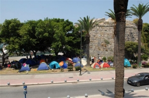 Εκρηκτική η κατάσταση στην Κω - Για ανεξέλεγκτες καταστάσεις προειδοποιεί ο δήμαρχος που ζητά παρέμβαση Τσίπρα