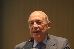 Κ. Σημίτης: Λύσεις θα προκύψουν μόνο από συνεννόηση και συνεργασία με τις χώρες της Ευρωζώνης